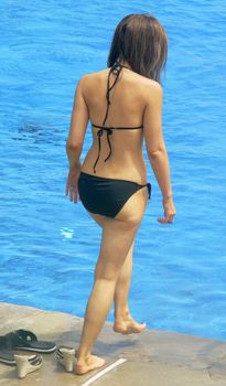 Стройная красотка Кейт Бекинсейл в бикини фото #1