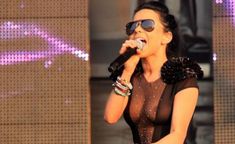 Певица Инна засветила соски на Summer Festival 2010 фото #1