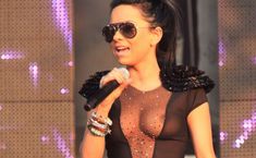 Певица Инна засветила соски на Summer Festival 2010 фото #3