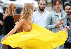 Глюкоза засветила грудь на шоу «Вегас»