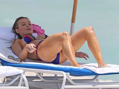 Шикарное тело Джоанны Крупы в купальнике фото #11