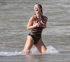 Соблазнительная Майлин Класс купается в Кейптауне фото #32