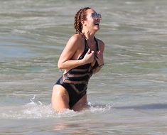 Соблазнительная Майлин Класс купается в Кейптауне фото #33