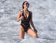 Соблазнительная Майлин Класс купается в Кейптауне фото #51