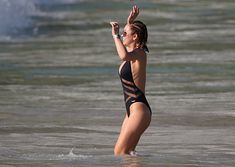 Соблазнительная Майлин Класс купается в Кейптауне фото #59