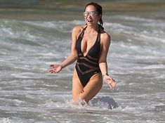 Соблазнительная Майлин Класс купается в Кейптауне фото #62