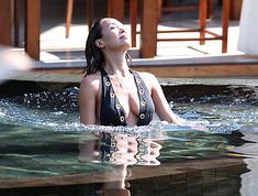 Сочный бюст Майлин Класс в бассейне Тайланда фото #17