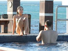 Соблазнительные изгибы тела  Майлин Класс в бикини фото #30