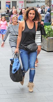 Торчащие соски Майлин Класс в Лондоне фото #4