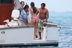 Майлин Класс в бикини на яхте в Канкуне фото #10