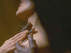 Голая грудь Дженнифер Лопес в фильме «Денежный поезд» фото #5