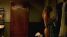 Голая Эльза Патаки в фильме «Нинетт» фото #2