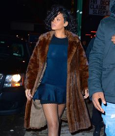 Засвет сосков Рианны в Нью-Йорке фото #1