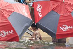 Голая грудь Рианны на фотосессии в Рио фото #16