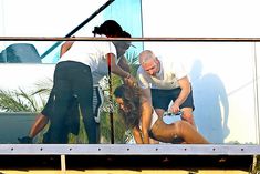 Голая попка Рианны на фотосессии в Голливуде фото #16