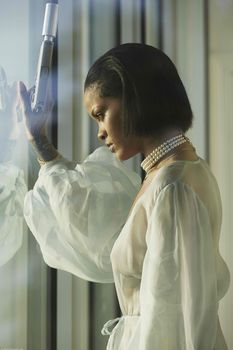 Рианна с голой грудью в фотосессии для клипа Needed Me фото #4