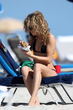 Сочная попка Анны-Линн МакКорд фото #8