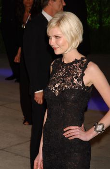 Кирстен Данст засветила соски на премии «Оскар»