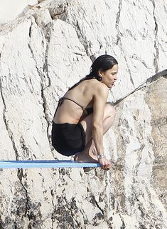 Голая попка Мишель Родригес на отдыхе фото #4