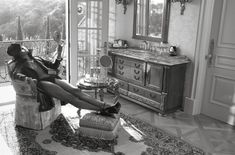 Горячая Наоми Кэмпбелл разделась для журнала Vogue фото #5