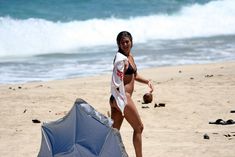 Сексуальная Дженнифер Энистон в купальнике фото #3