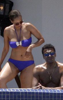 Тайра Бэнкс в бикини в Мексике фото #3