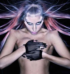 Пошлая Леди Гага в фотосессиии Born This Way фото #1