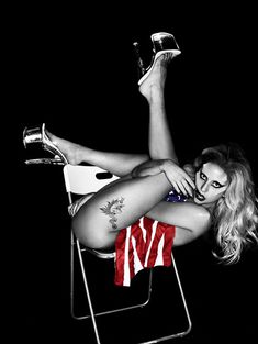 Пошлая Леди Гага в фотосессиии Born This Way фото #3