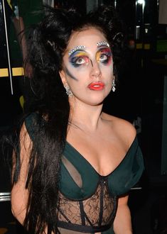 Засвет соска Леди Гаги в Манчестере фото #5