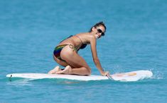 Спортивное тело Алессандры Амбросио в бикини фото #11