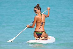 Спортивное тело Алессандры Амбросио в бикини фото #14