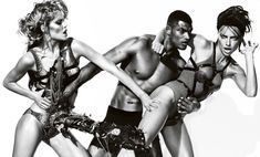 Адриана Лима в ню фотосессии для журнала V фото #5