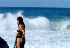 Засвет груди Адрианы Лимы на сьемках для календаря Pirelli фото #5