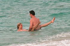 Голая грудь Камерон Диаз на пляже Сен-Барте фото #3