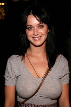 Кэти Перри без лифчика на презентации ESPN The Magazine фото #1