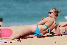 Горячие фото Скарлетт Йоханссон в бикини на Гавайях фото #10