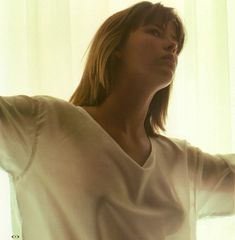 Нежная фотосессия Софи Марсо без лифчика 1984 фото #2