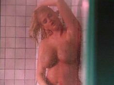 Голая Анна Николь Смит в фильме «До крайнего предела» фото #10