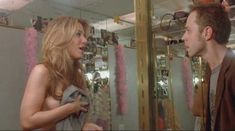 Джоанна Крупа оголила грудь в фильме «Собачья проблема» фото #4