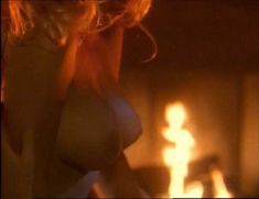 Голая Памела Андерсон в фильме «Обнажённые души» фото #8