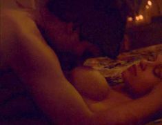 Голая Памела Андерсон в фильме «Знак дракона»