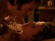 Голая Софи Марсо в фильме «Пламя страсти» фото #7