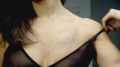 Голая Тэнди Ньютон в фильме «Крокодил» фото #22