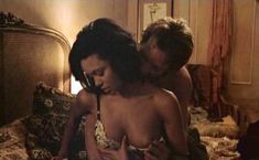 Голая грудь Тэнди Ньютон в фильме «Лидер» фото #1