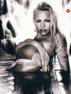 Возбуждающая Памела Андерсон на фото Florent Carmin фото #1