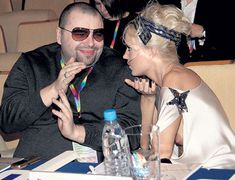 Голый засвет Глюкозы на конкурсе «Новая волна»