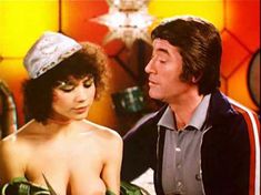 Красотка Ава Каделл оголила грудь и попу в фильме Spaced Out фото #2