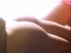 Красотка Ава Каделл оголила грудь и попу в фильме Spaced Out фото #8