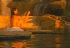 Голая Ава Фабиан в сериале «Эротические признания» фото #17