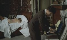 Голая Аврора Клеман в фильме «Лакомб Люсьен» фото #6